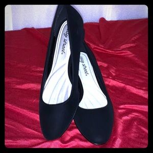 Easy Street ~ Prim, Black Suede, Sz 7M